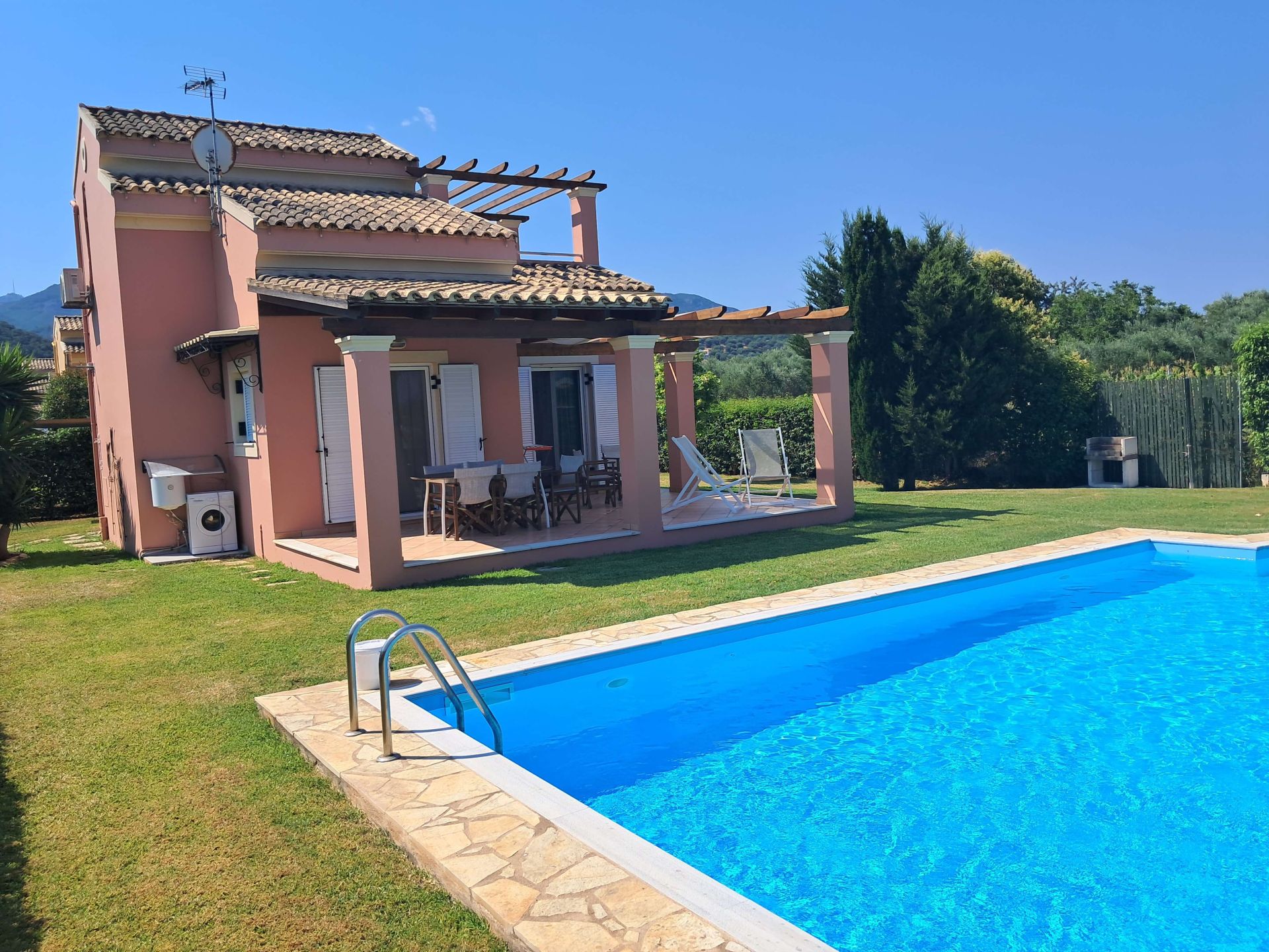 Three Villas with Pool - Seafront
